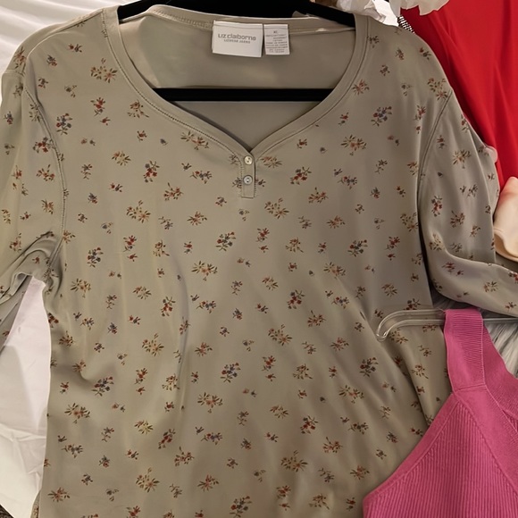 Bundle of Four Great Ladies Tunic Tops - Picture 3 of 5